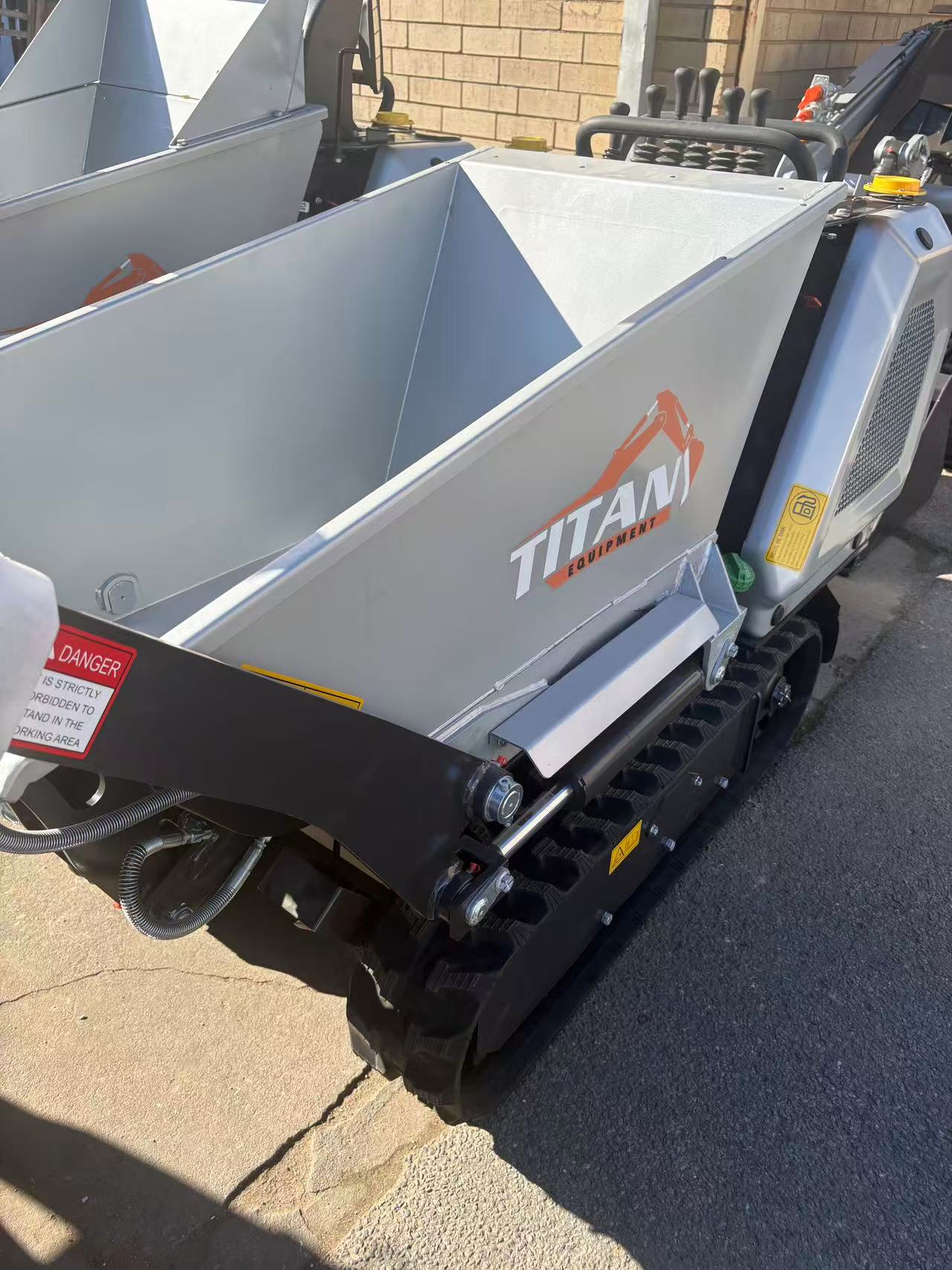 Titan XN800 mini dumper rear tray and track view